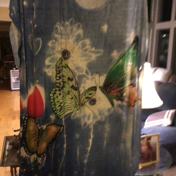 Absolutely gorgeous sheer butterfly covered blouse/ mini dress - Picture 1 of 5